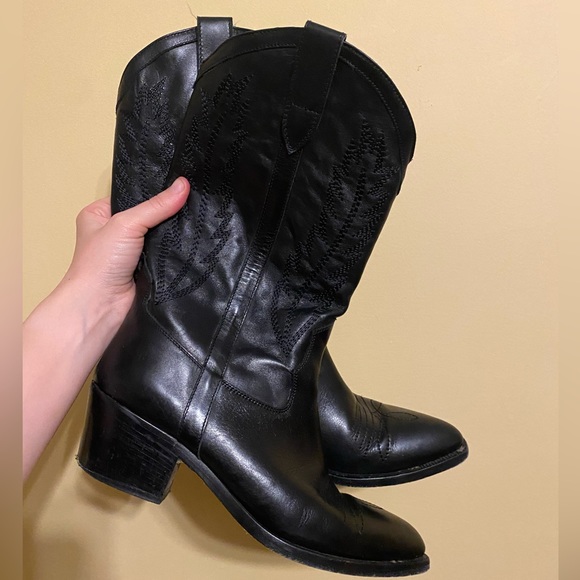 Vero Cuoio Cowboy Boots ๐ค - Picture 4 of 9